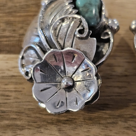 Vintage Sterling Mexico Sterling Turquoise Floral Large Clip-On Earrings - Picture 8 of 8